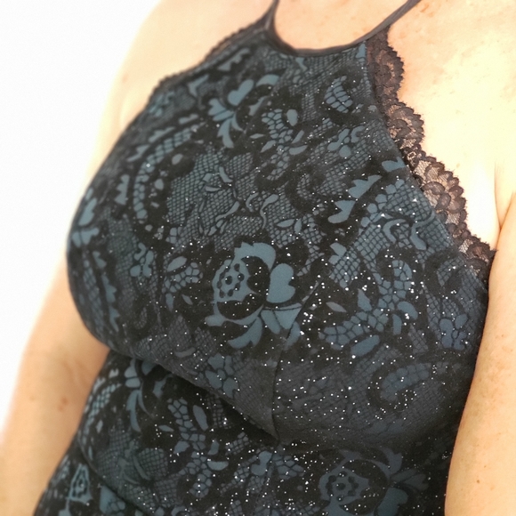 Dress - Picture 4 of 5